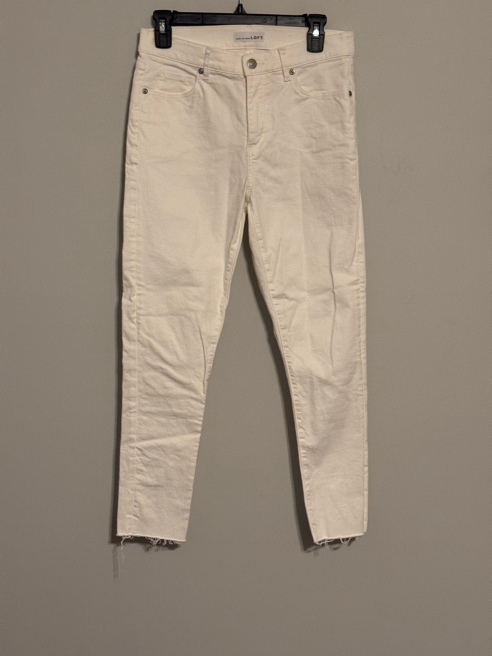Women’s white jeans LOFT Sz 4/27 new without tags - Picture 2 of 5